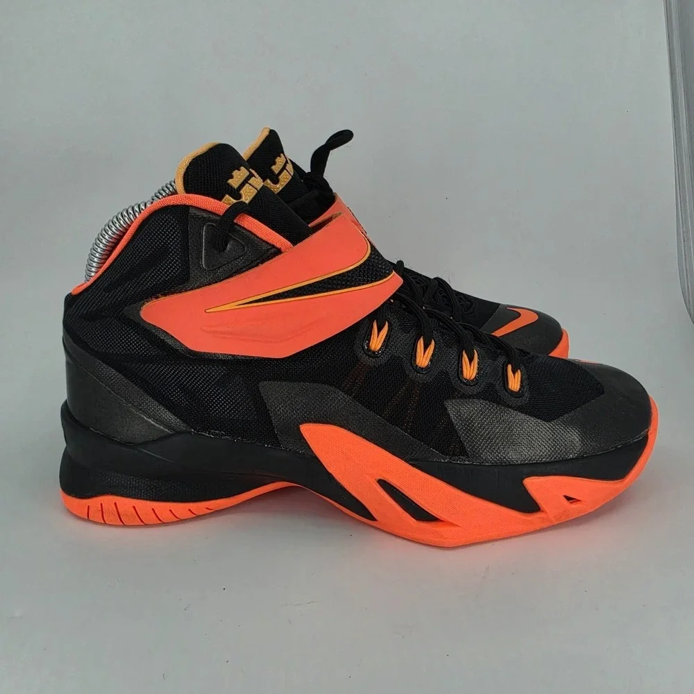 Nike LeBron Soldier 8 Black Peach 653645-001 Youth Size 5.5 Basketball